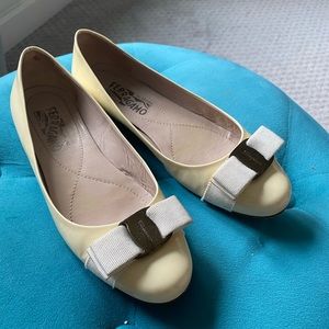 Ferragamo varina ballet flats. Size 6